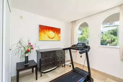 Middle Floor Apartment in Benahavís