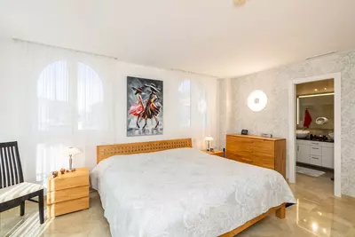 Middle Floor Apartment in Benahavís