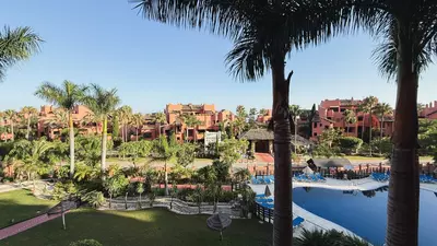 Middle Floor Apartment in Estepona
