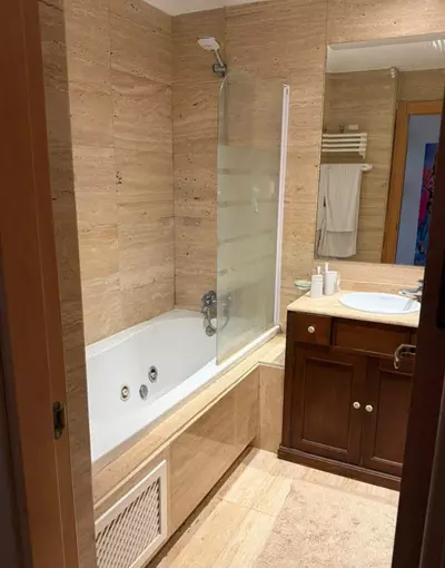 Middle Floor Apartment in Estepona