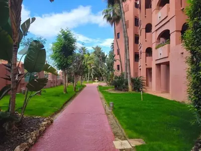 Middle Floor Apartment in Estepona