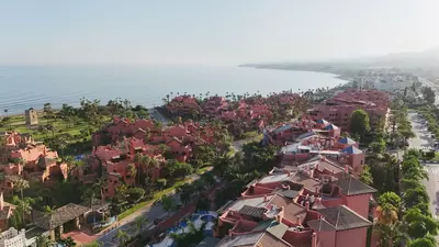 Middle Floor Apartment in Estepona