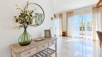 Middle Floor Apartment in Estepona