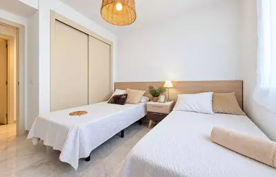 Middle Floor Apartment in Estepona