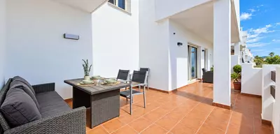 Middle Floor Apartment in Estepona
