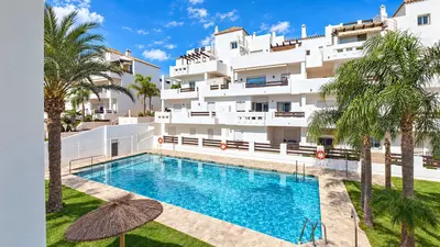 Middle Floor Apartment in Estepona