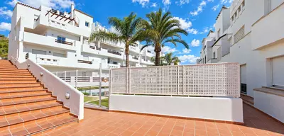 Middle Floor Apartment in Estepona