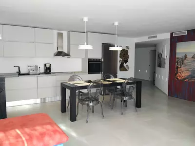 Middle Floor Apartment in Puerto Banús