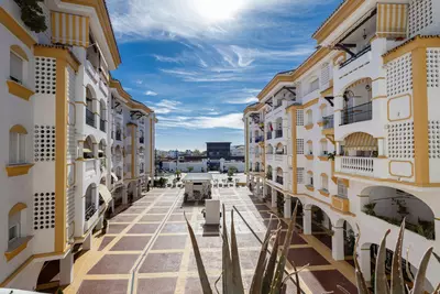 Middle Floor Apartment in Marbella