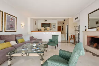 Townhouse in Nueva Andalucía