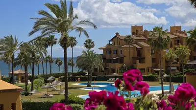 Middle Floor Apartment in Estepona