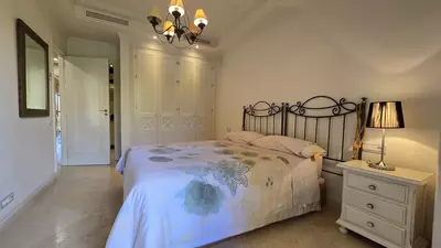 Middle Floor Apartment in Estepona
