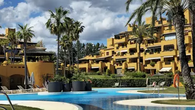 Middle Floor Apartment in Estepona