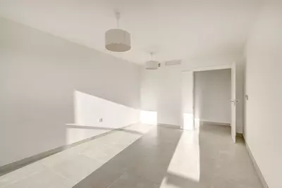 Middle Floor Apartment in Estepona