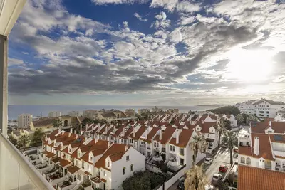 Middle Floor Apartment in Estepona