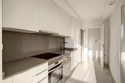 Middle Floor Apartment in Estepona