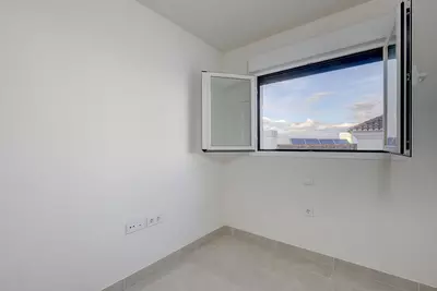 Middle Floor Apartment in Estepona