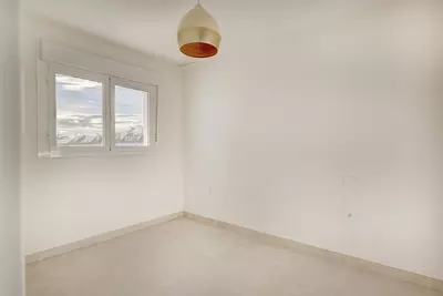 Middle Floor Apartment in Estepona