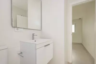 Middle Floor Apartment in Estepona