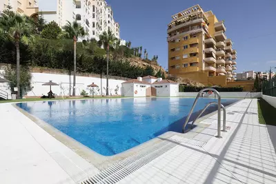 Middle Floor Apartment in Estepona