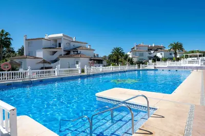 Middle Floor Apartment in Elviria