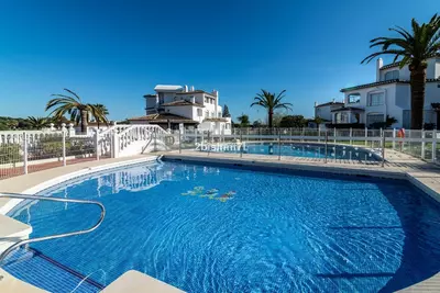 Middle Floor Apartment in Elviria