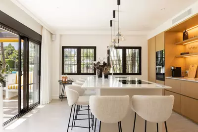 Middle Floor Apartment in Nueva Andalucía