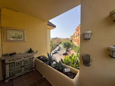 Middle Floor Apartment in Manilva