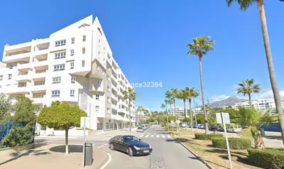 Middle Floor Apartment in Nueva Andalucía