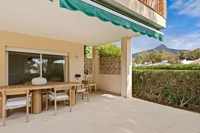 Ground Floor Apartment in Nueva Andalucía