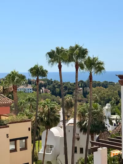 Middle Floor Apartment in Marbella