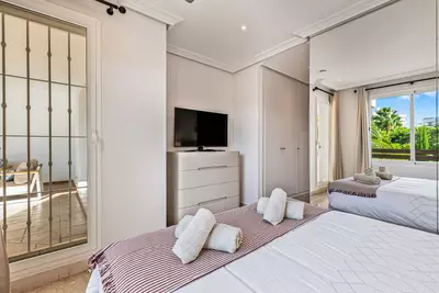 Middle Floor Apartment in Estepona