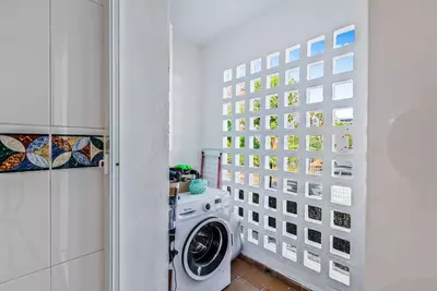 Middle Floor Apartment in Estepona
