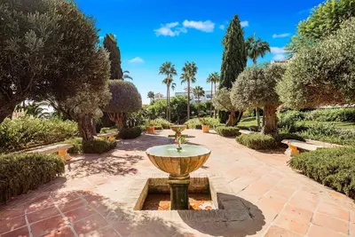 Middle Floor Apartment in Estepona