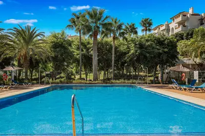 Middle Floor Apartment in Estepona