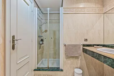 Middle Floor Apartment in Estepona
