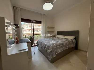 Middle Floor Apartment in Elviria