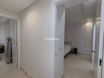 Middle Floor Apartment in Elviria