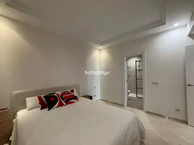Middle Floor Apartment in Elviria