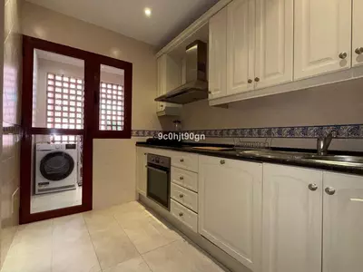 Middle Floor Apartment in Elviria
