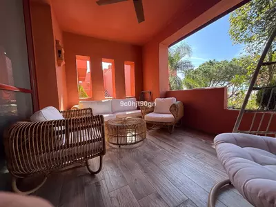 Middle Floor Apartment in Elviria