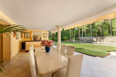 Detached Villa in Nueva Andalucía