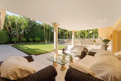 Detached Villa in Nueva Andalucía