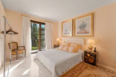 Detached Villa in Nueva Andalucía