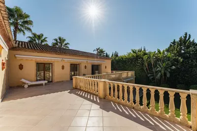 Detached Villa in Nueva Andalucía