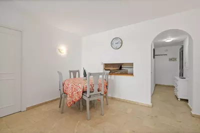 Middle Floor Apartment in Estepona
