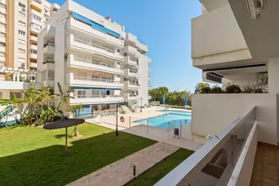 Middle Floor Apartment in Estepona