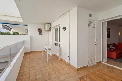 Middle Floor Apartment in Estepona