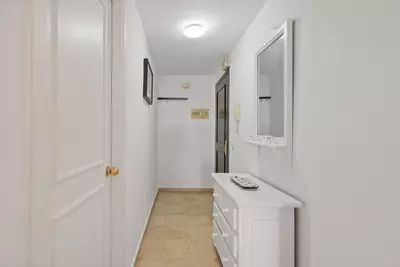 Middle Floor Apartment in Estepona
