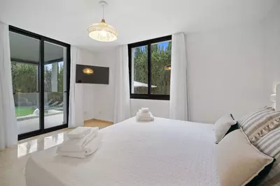 Detached Villa in Nueva Andalucía